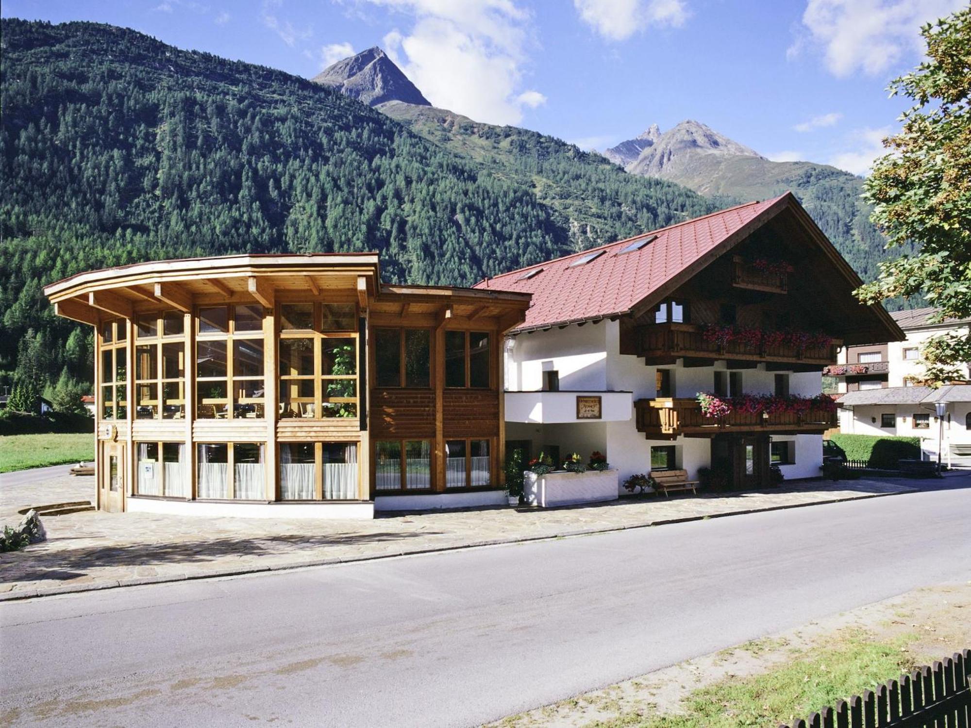 Comfortable Apartment In L Ngenfeld With Ski Storage Langenfeld Exterior photo